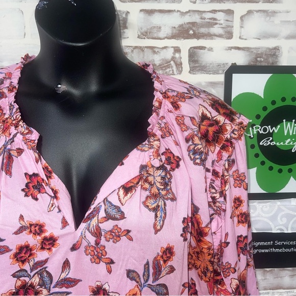 Candace Cameron Bure Pink Blouse Elegant and Versatile - Picture 2 of 6